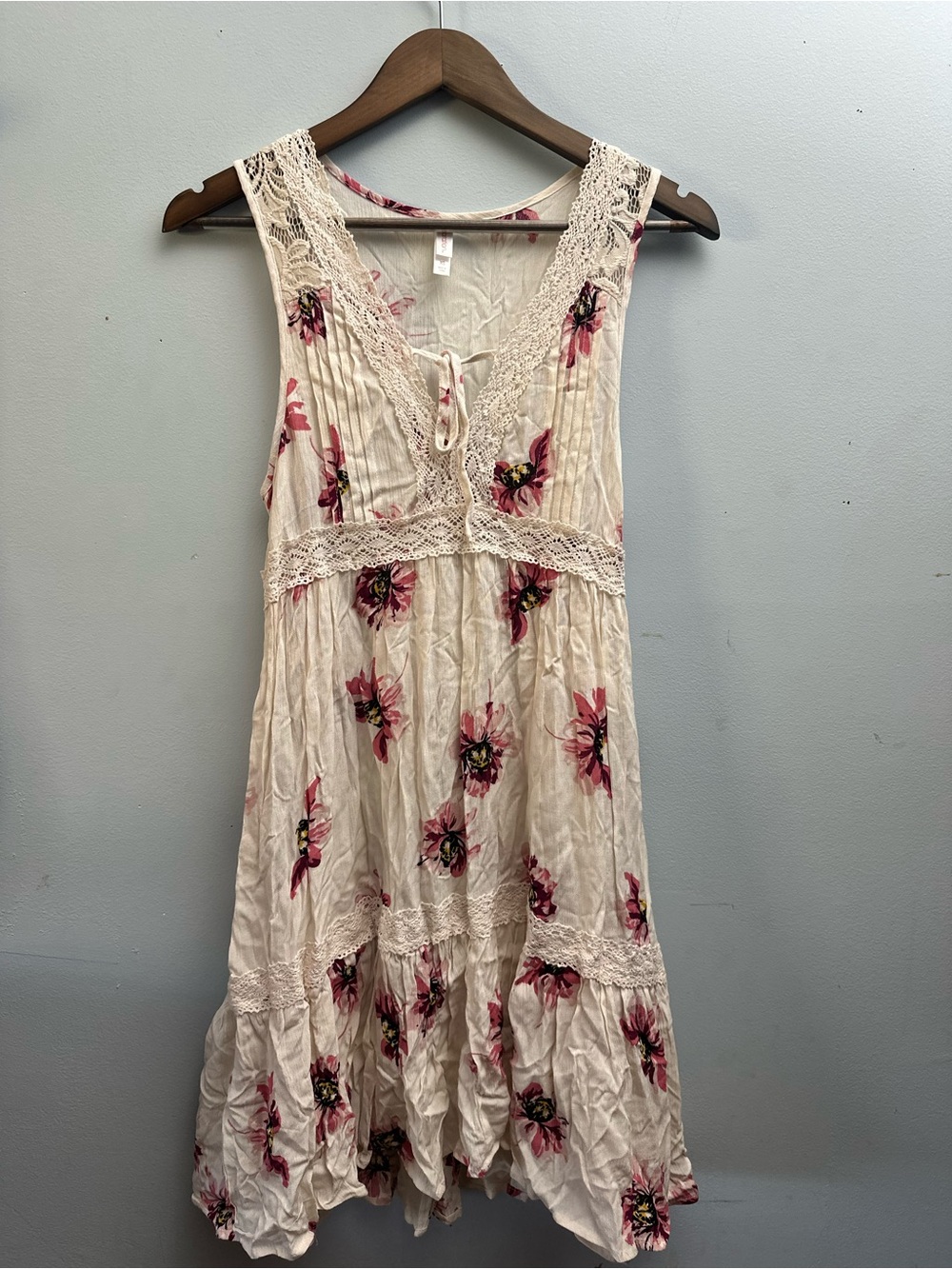 Xhilaration XS Cream Pink Floral Boho Midi Dress Crochet Lace Sleeveless